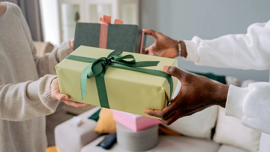 Gift-Gifting-Dos-Don-ts-Around-the-World Harper & Cordon