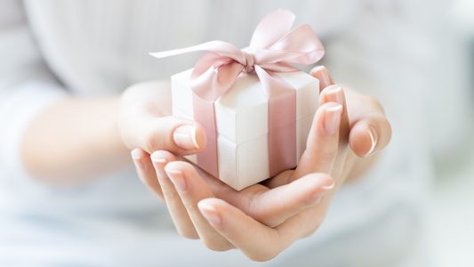 7 Interesting Gift Facts that You Might Not Know