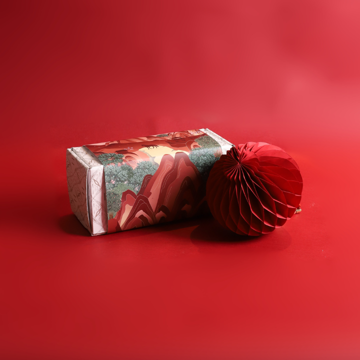 The Lunar Edit Gift Box